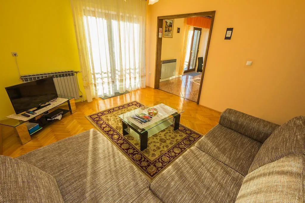 Apartments Villa Luciana Rijeka 0*,